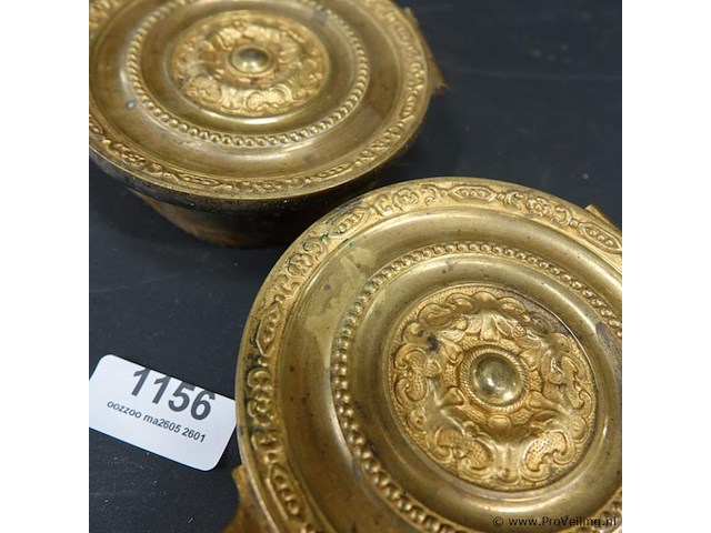 Paar antieke roosterdeksels met vergulding - afbeelding 3 van  5