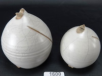 Paar aparte aardewerk beeldjes - afbeelding 2 van  5