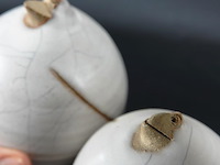 Paar aparte aardewerk beeldjes - afbeelding 3 van  5