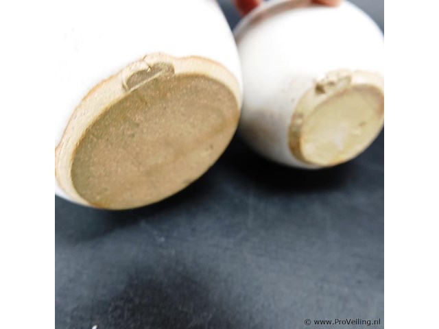 Paar aparte aardewerk beeldjes - afbeelding 5 van  5