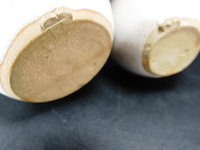 Paar aparte aardewerk beeldjes - afbeelding 5 van  5