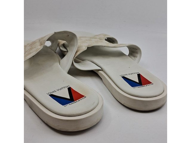 Paar badslippers, maat 8 1/2, louis vuitton, wit - afbeelding 4 van  9