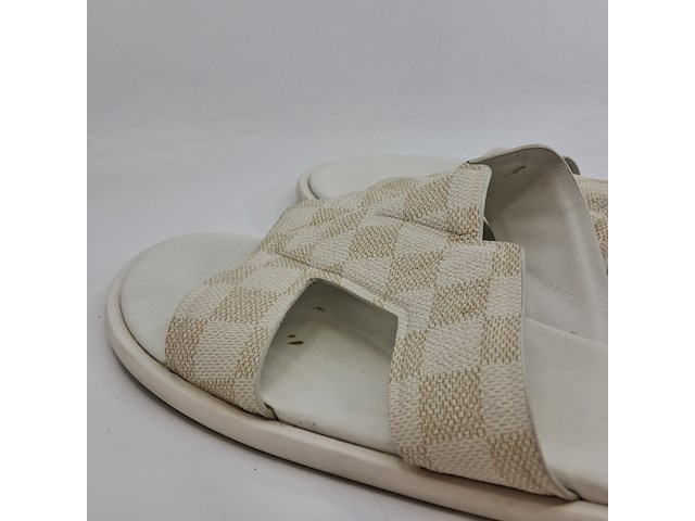 Paar badslippers, maat 8 1/2, louis vuitton, wit - afbeelding 5 van  9