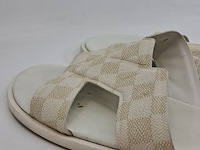 Paar badslippers, maat 8 1/2, louis vuitton, wit - afbeelding 5 van  9