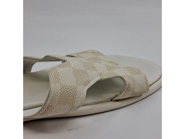 Paar badslippers, maat 8 1/2, louis vuitton, wit - afbeelding 6 van  9