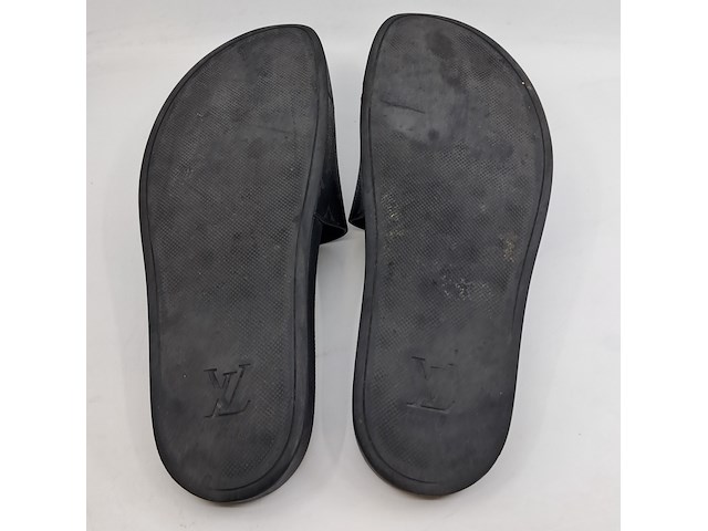 Paar badslippers, maat 9 1/2, louis vuitton, zwart - afbeelding 10 van  10