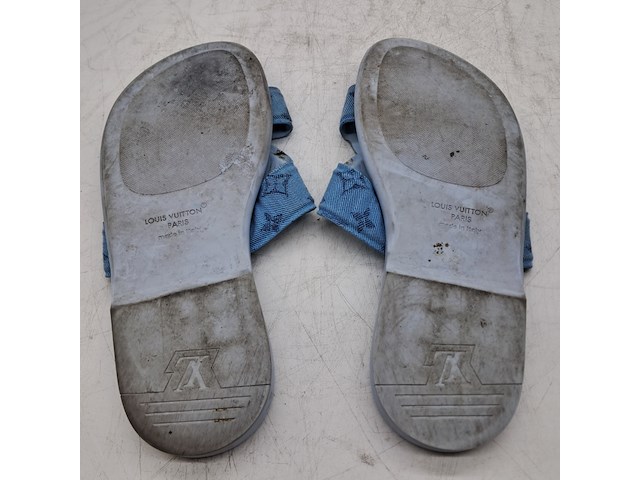 Paar badslippers, maat 9, louis vuitton - afbeelding 4 van  8