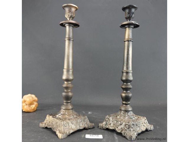 Paar brons/messing kandelaren - afbeelding 2 van  5