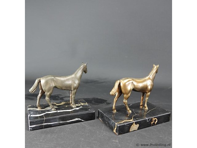 Paar bronzen paarden - afbeelding 4 van  5