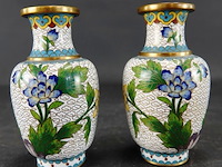 Paar chinese cloisonné vazen - afbeelding 1 van  5