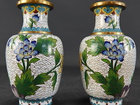 Paar chinese cloisonné vazen - afbeelding 2 van  5