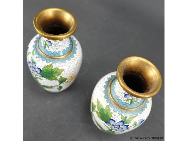 Paar chinese cloisonné vazen - afbeelding 3 van  5