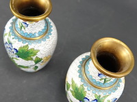 Paar chinese cloisonné vazen - afbeelding 3 van  5