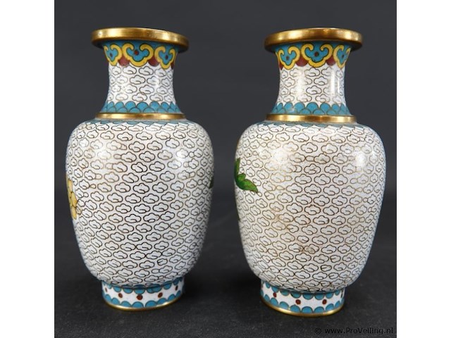 Paar chinese cloisonné vazen - afbeelding 4 van  5