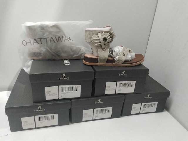 Paar croco lederen sandalen (5x) - afbeelding 2 van  4