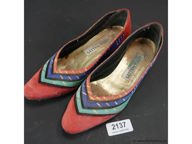 Paar damesschoenen - afbeelding 3 van  5