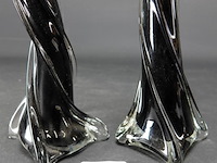 Paar dikglazen getordeerde vazen - afbeelding 4 van  5