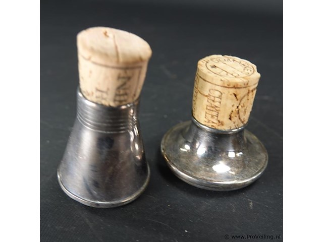 Paar flessendoppen - afbeelding 5 van  5