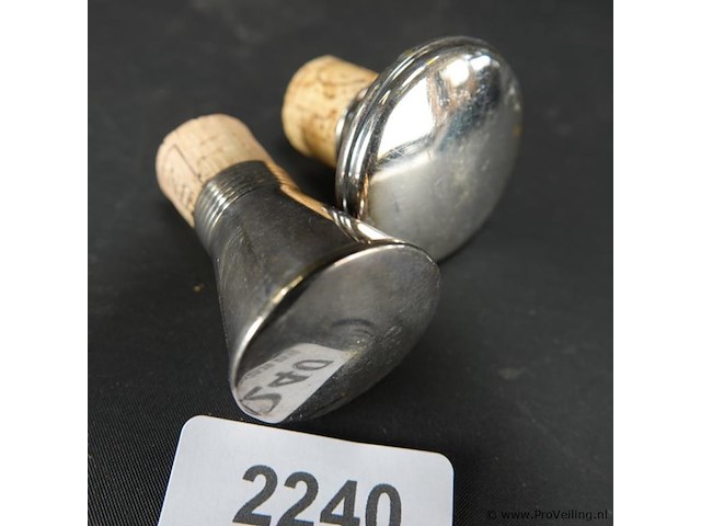 Paar flessendoppen - afbeelding 2 van  5