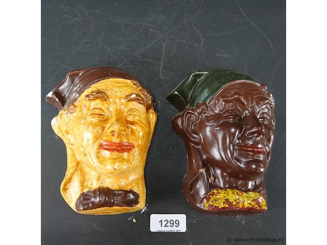 Paar gipsen indische portretten - afbeelding 1 van  5