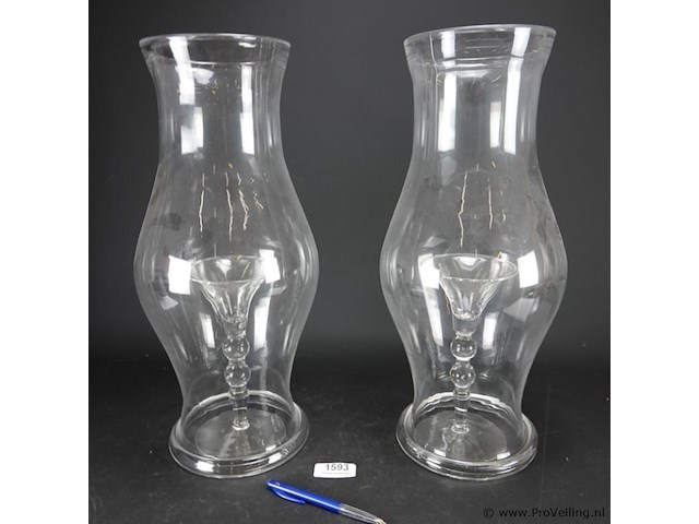 Paar grote glazen vaaskandelaren - afbeelding 1 van  5