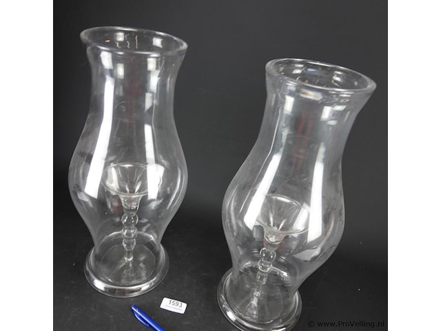Paar grote glazen vaaskandelaren - afbeelding 2 van  5