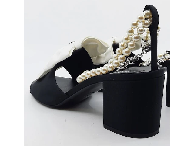 Paar hakken, maat 39, chanel, d g45813 - afbeelding 2 van  14