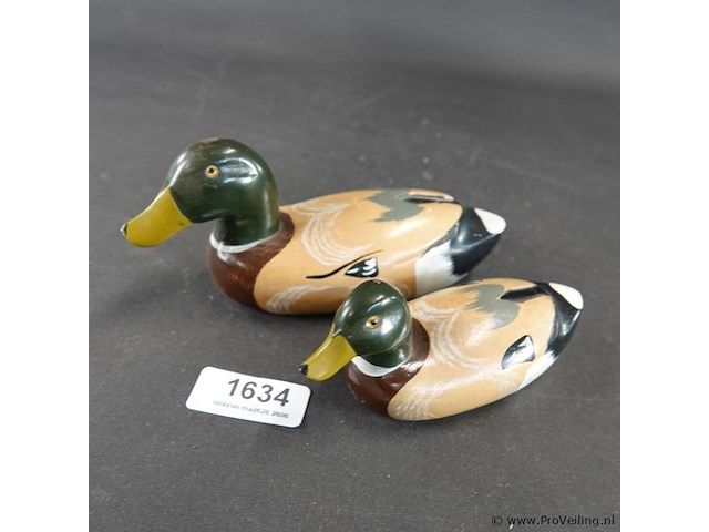 Paar handbeschilderde houten eenden - afbeelding 2 van  5