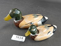 Paar handbeschilderde houten eenden - afbeelding 2 van  5