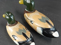 Paar handbeschilderde houten eenden - afbeelding 3 van  5