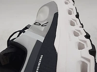 Paar hardloopschoenen, maat 44, on, 3me30110818 - afbeelding 2 van  11