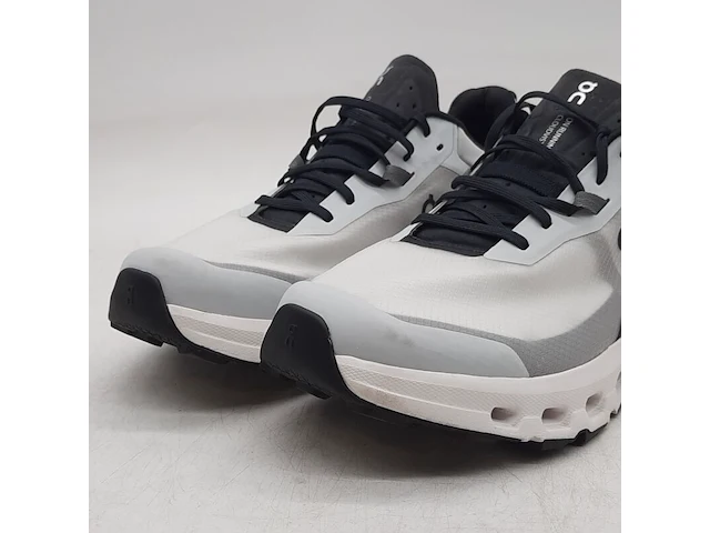 Paar hardloopschoenen, maat 44, on, 3me30110818 - afbeelding 4 van  11