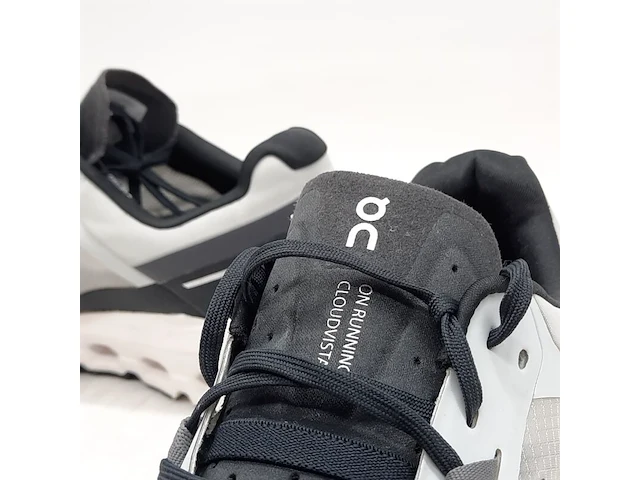Paar hardloopschoenen, maat 44, on, 3me30110818 - afbeelding 8 van  11
