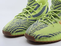 Paar herensneakers, maat 44 2/3, adidas yeezy, b37572 - afbeelding 5 van  12