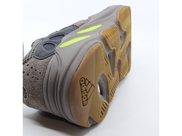 Paar herensneakers, maat 44, adidas yeezy, ee9614 - afbeelding 2 van  10