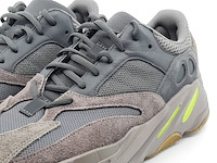 Paar herensneakers, maat 44, adidas yeezy, ee9614 - afbeelding 4 van  10