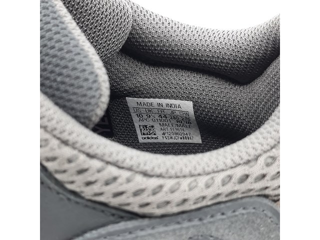 Paar herensneakers, maat 44, adidas yeezy, ee9614 - afbeelding 7 van  10