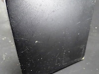 Paar hoge houten hoorns op basement - afbeelding 5 van  5