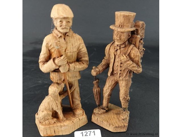 Paar houten beelden - afbeelding 2 van  5