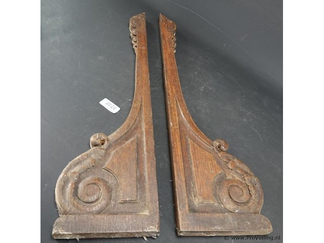 Paar houten consoles met snijwerk - afbeelding 2 van  5