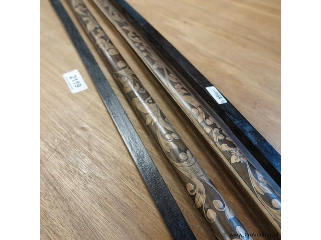Paar houten indische houten batik hangers - afbeelding 4 van  5