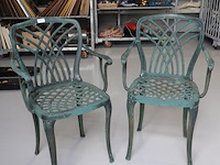 Paar ijzeren tuinstoelen - afbeelding 1 van  5
