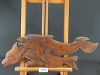 Paar in hout gesneden dolfijnen - afbeelding 1 van  5