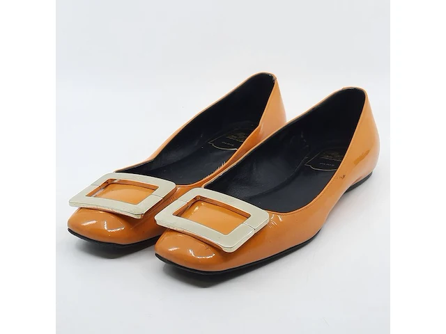Paar instappers, maat 36, roger vivier - afbeelding 1 van  9