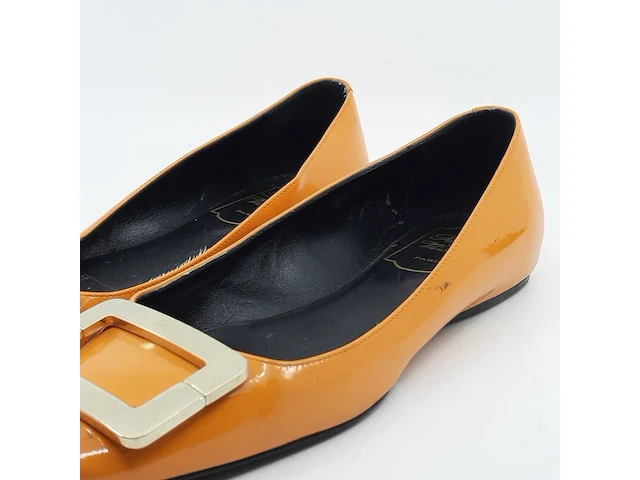 Paar instappers, maat 36, roger vivier - afbeelding 3 van  9