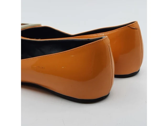 Paar instappers, maat 36, roger vivier - afbeelding 6 van  9