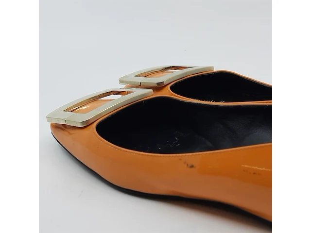Paar instappers, maat 36, roger vivier - afbeelding 7 van  9