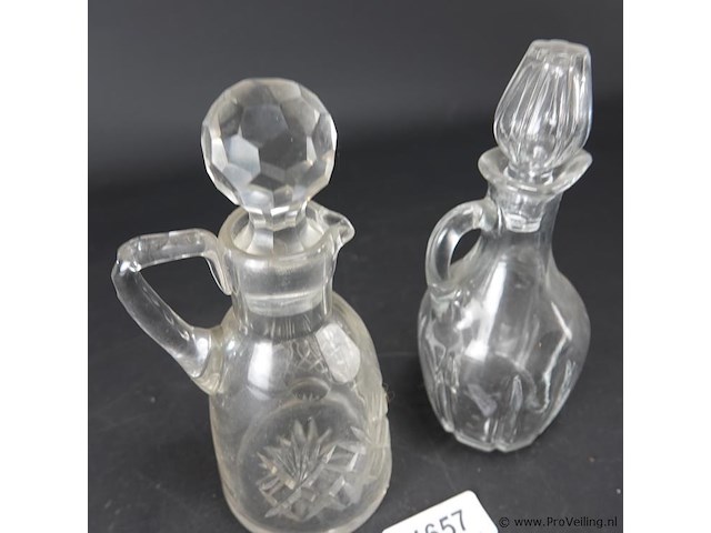 Paar karafjes - afbeelding 2 van  5