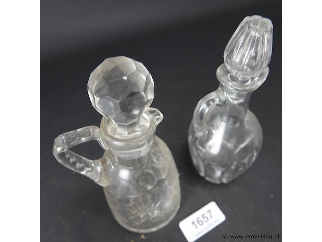 Paar karafjes - afbeelding 3 van  5