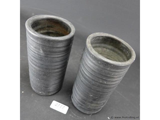 Paar keramieken vazen - afbeelding 2 van  5